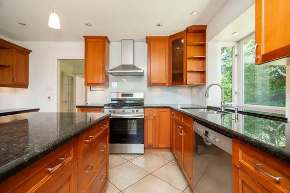 1358 East 14th Street, North Vancouver For Sale - image 8