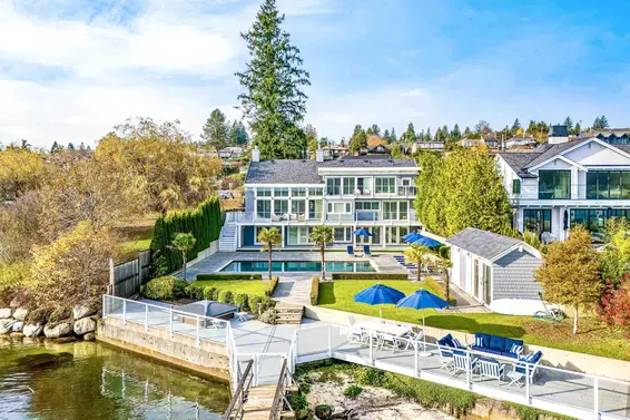 614 Lowry Lane, North Vancouver