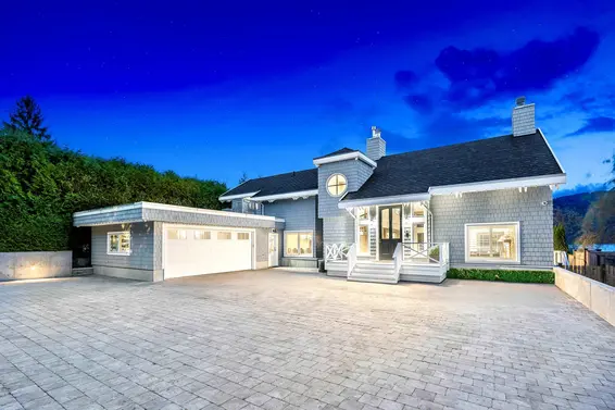 614 Lowry Lane, North Vancouver For Sale - image 2