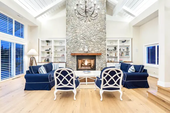 614 Lowry Lane, North Vancouver For Sale - image 3