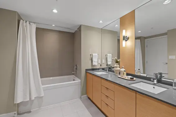 701 135 East 17th Street, North Vancouver For Sale - image 23