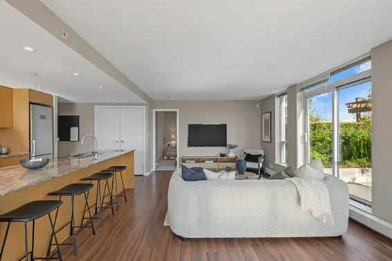 701 135 East 17th Street, North Vancouver For Sale - image 6