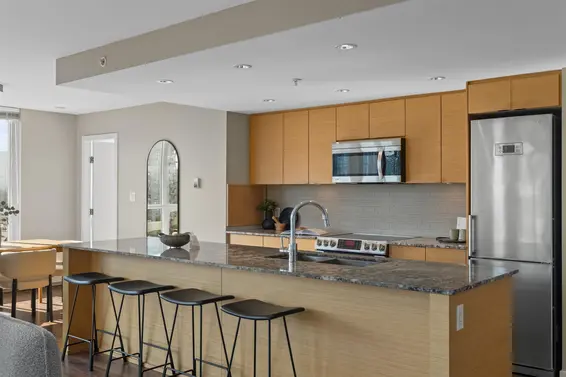 701 135 East 17th Street, North Vancouver For Sale - image 8