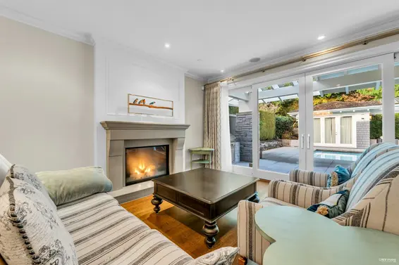 4358 Erwin Drive, West Vancouver For Sale - image 10