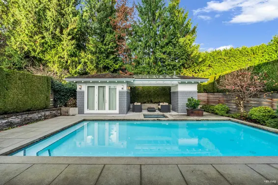 4358 Erwin Drive, West Vancouver For Sale - image 11