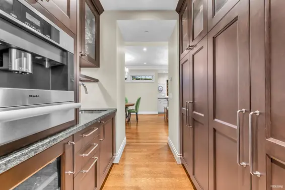 4358 Erwin Drive, West Vancouver For Sale - image 20