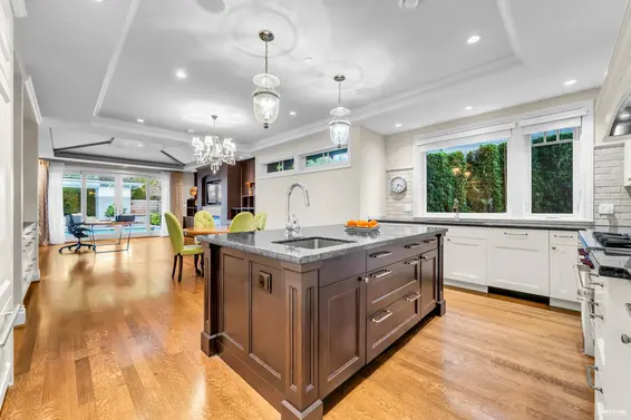 4358 Erwin Drive, West Vancouver For Sale - image 22