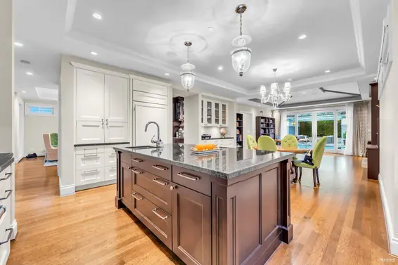 4358 Erwin Drive, West Vancouver For Sale - image 24