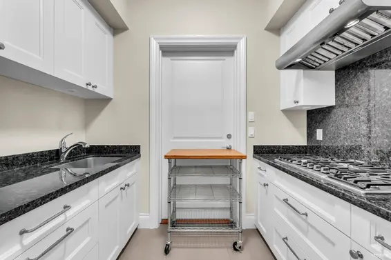 4358 Erwin Drive, West Vancouver For Sale - image 26