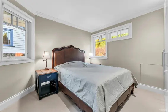 4358 Erwin Drive, West Vancouver For Sale - image 32