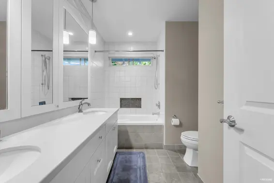 4358 Erwin Drive, West Vancouver For Sale - image 34