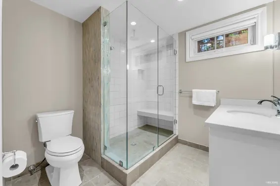 4358 Erwin Drive, West Vancouver For Sale - image 38