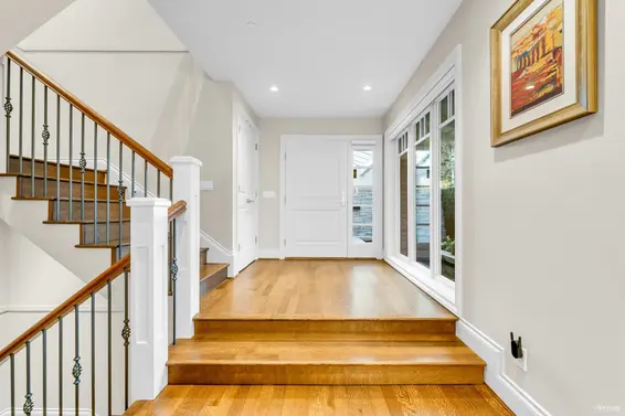 4358 Erwin Drive, West Vancouver For Sale - image 6