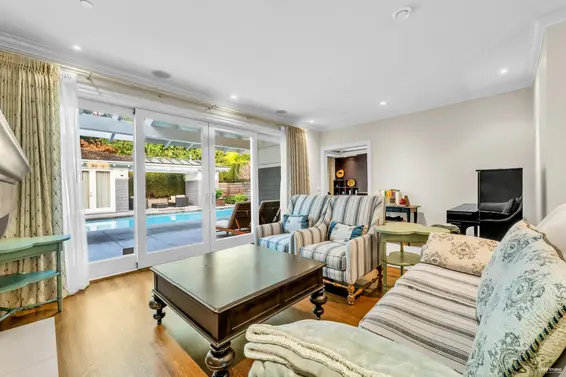 4358 Erwin Drive, West Vancouver For Sale - image 9