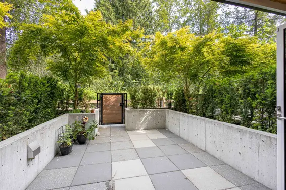 8 1960 Glenaire Drive, North Vancouver For Sale - image 10