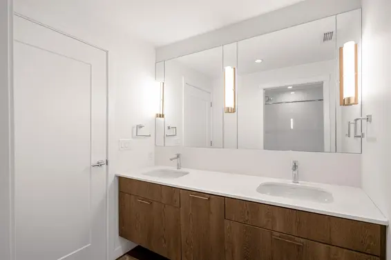 8 1960 Glenaire Drive, North Vancouver For Sale - image 21