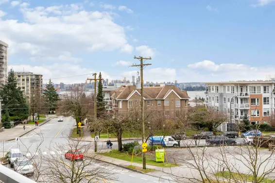 213 1288 Chesterfield Avenue, North Vancouver For Sale - image 2