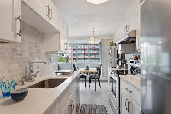 404 1425 Esquimalt Avenue, West Vancouver For Sale - image 16