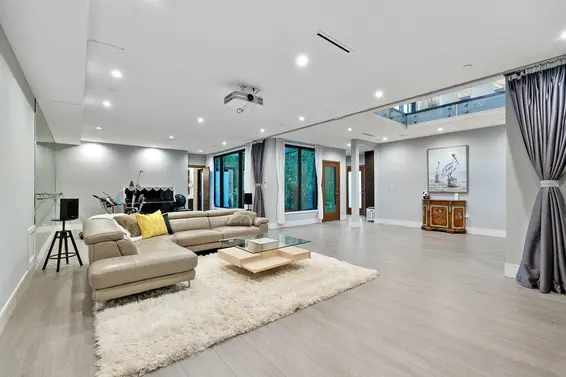 2052 Inglewood Avenue, West Vancouver For Sale - image 30