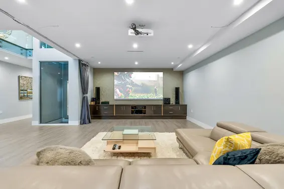 2052 Inglewood Avenue, West Vancouver For Sale - image 32