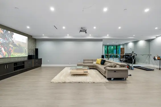 2052 Inglewood Avenue, West Vancouver For Sale - image 33