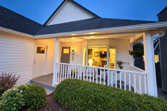 866 Nicolum Court, North Vancouver