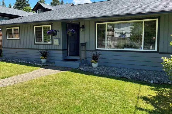 3976 Mountain Highway, North Vancouver