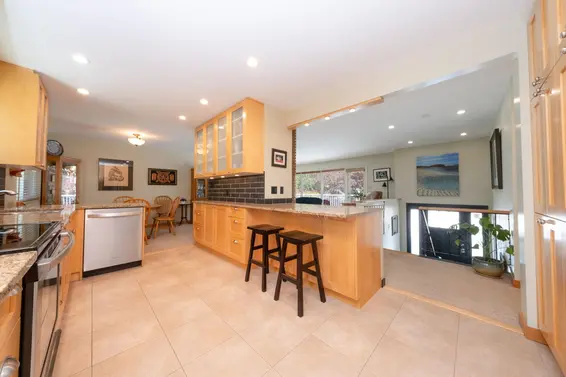 2573 Kilmarnock Crescent, North Vancouver For Sale - image 7