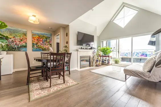 403 855 West 16Th Street, North Vancouver