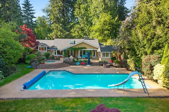 537 Eastcot Road, West Vancouver
