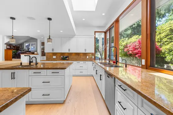537 Eastcot Road, West Vancouver For Sale - image 14