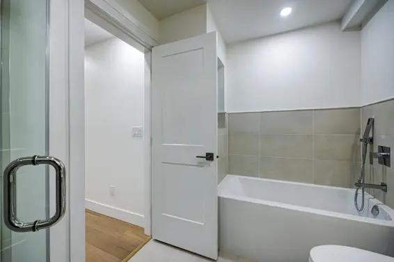 254 East 18th Street, North Vancouver For Sale - image 22