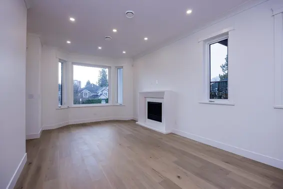 254 East 18th Street, North Vancouver For Sale - image 7