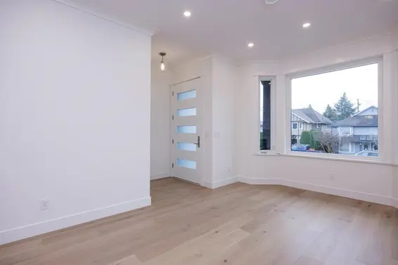 254 East 18th Street, North Vancouver For Sale - image 8