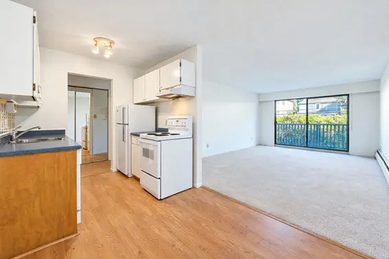 214 310 West 3rd Street, North Vancouver For Sale - image 2