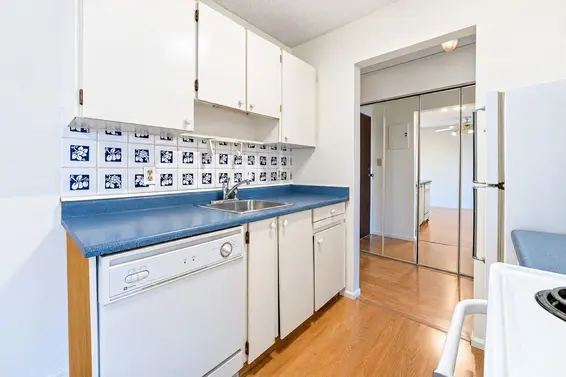 214 310 West 3rd Street, North Vancouver For Sale - image 8