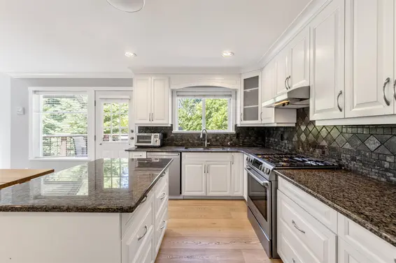 1788 Gordon Avenue, West Vancouver For Sale - image 9