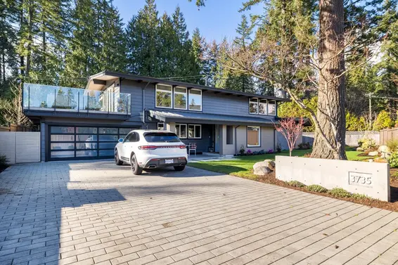 3735 Riviere Place, North Vancouver