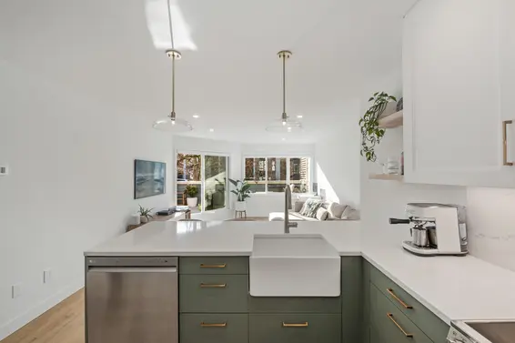 101 156 West 21st Street, North Vancouver For Sale - image 4