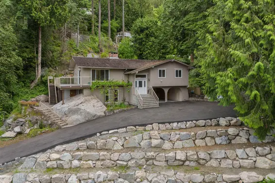 3849 Bayridge Avenue, West Vancouver