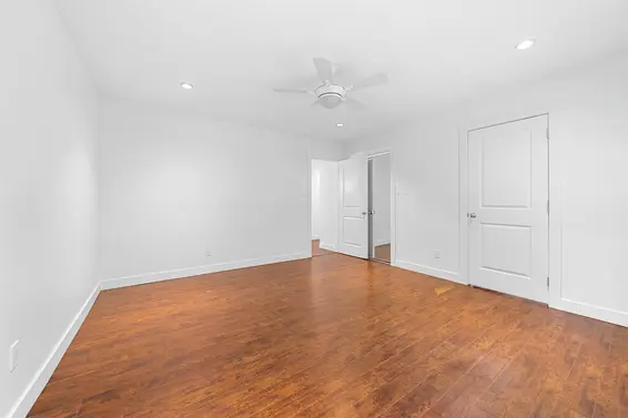 3849 Bayridge Avenue, West Vancouver For Sale - image 15
