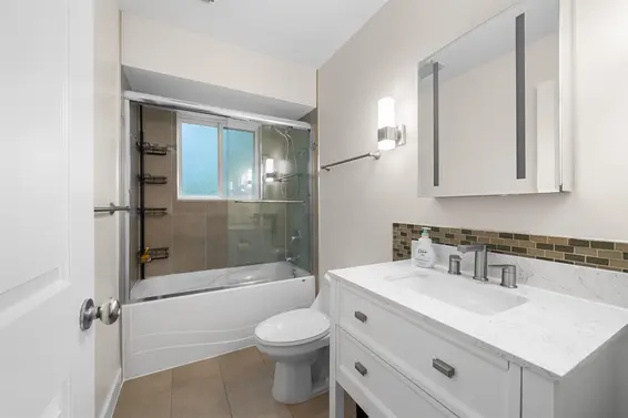 3849 Bayridge Avenue, West Vancouver For Sale - image 18