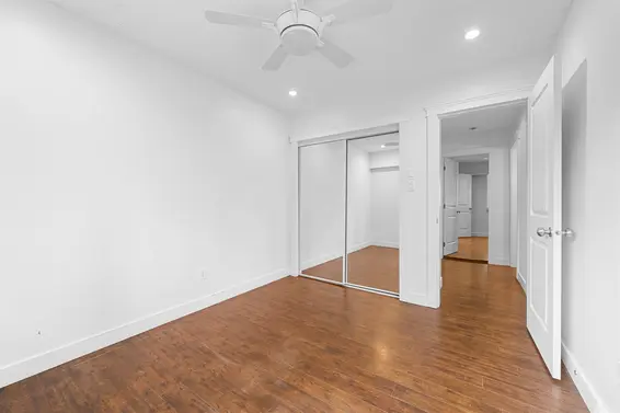3849 Bayridge Avenue, West Vancouver For Sale - image 21