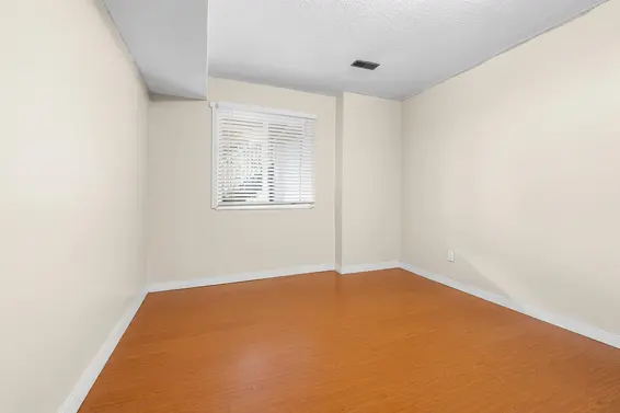 3849 Bayridge Avenue, West Vancouver For Sale - image 29