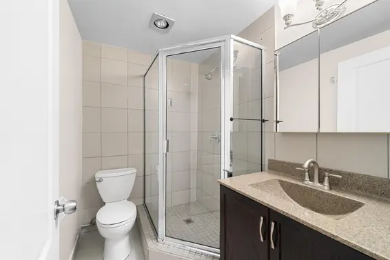 3849 Bayridge Avenue, West Vancouver For Sale - image 31