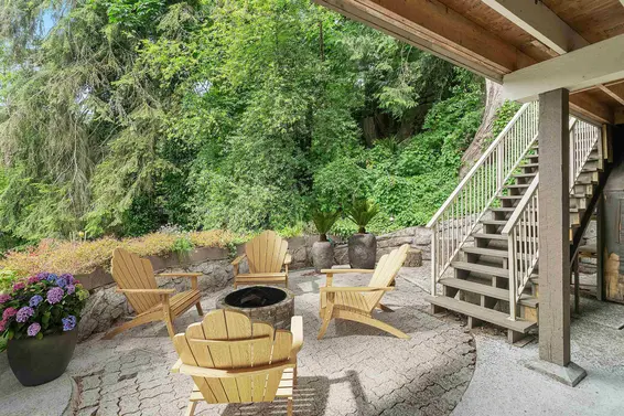 3849 Bayridge Avenue, West Vancouver For Sale - image 35