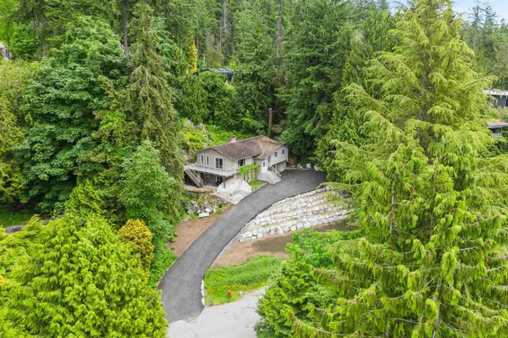 3849 Bayridge Avenue, West Vancouver For Sale - image 38