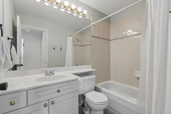 3 222 East 5th Street, North Vancouver For Sale - image 29