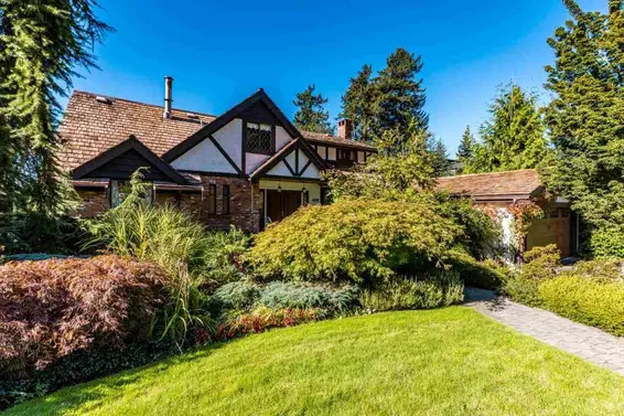 5551 Molina Road, North Vancouver