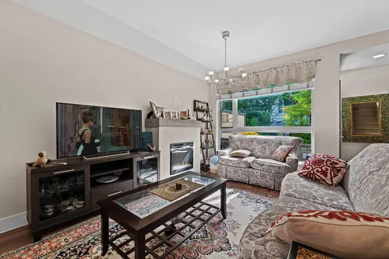 45 728 West 14th Street, North Vancouver For Sale - image 2